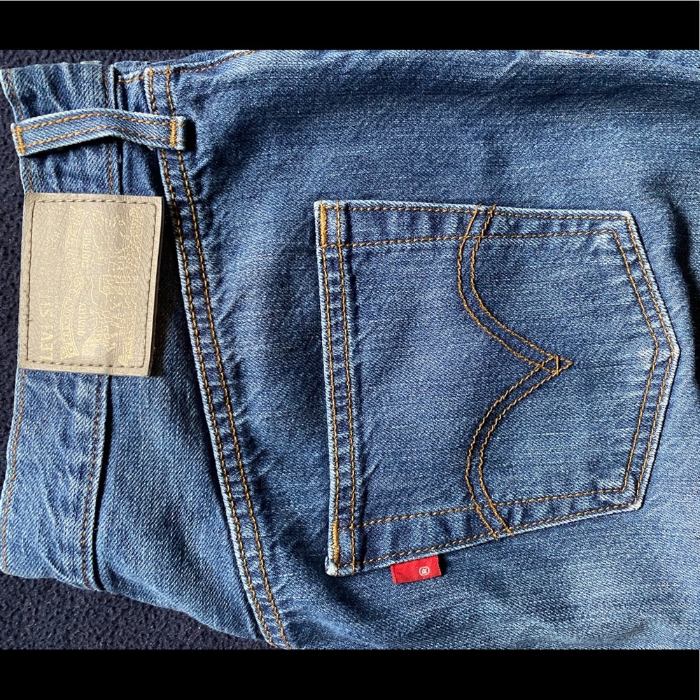 Women’s Levi button-fly jeans, 29” waist